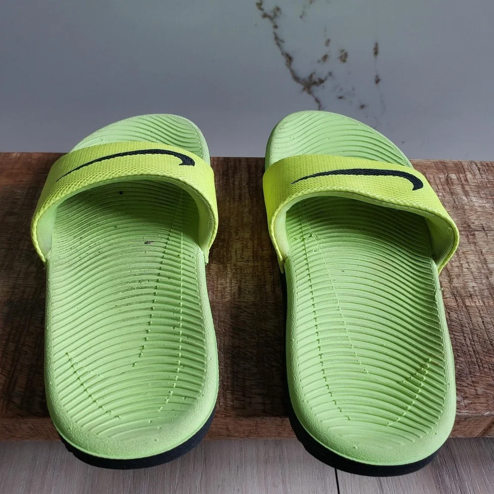 Nike‎ Slides Kids 13C Green Black Kawa Slide Sandals Cushioned Shoes